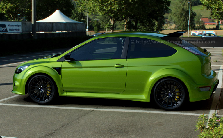 Ford Focus MK2 in Ultimate Green side profile
